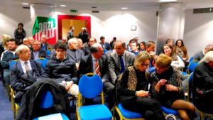 conferenza-forza-italia-pubblico